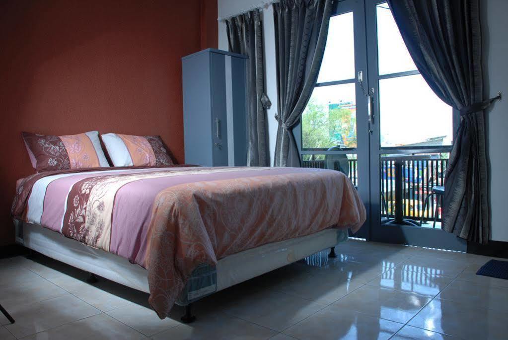 Salon Fora Gegerkalong Setiabudhi Wisma tamu Bandung